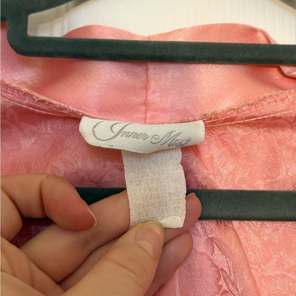 Pink Satin Lingerie Robe with Floral Pattern - Picture 3 of 6